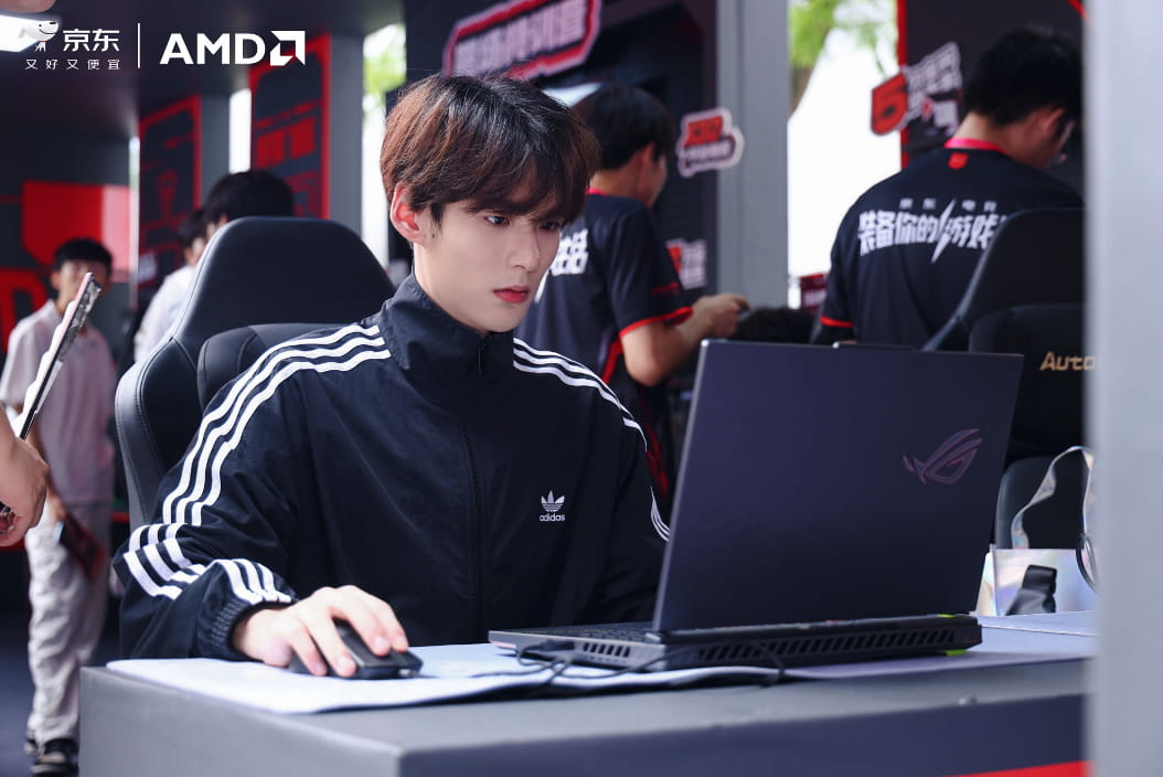 AMD携京东、华硕点燃成都电竞热潮  “AMD京东电竞嘉年华”成都站精彩开启
